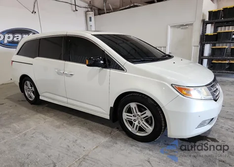 2013 Honda Odyssey Touring из США, поврежденный, VIN 5FNRL5H90DB060222